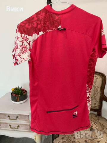 Спортна тениска в размер S, снимка 7 - Тениски - 44614340