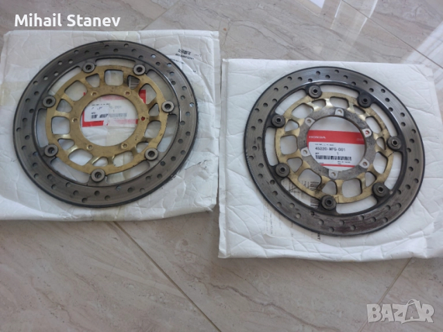 Дискове свалени от Honda Hornet 2009г