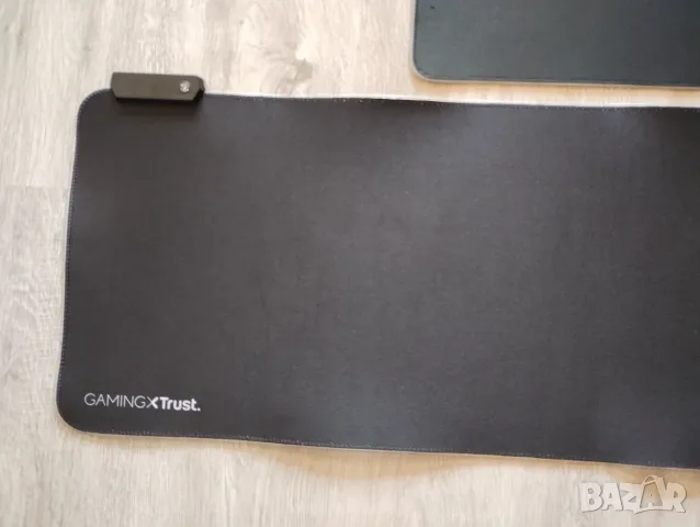 2 броя Gaming Mouse Mat Razer и Trust, снимка 2 - Клавиатури и мишки - 56112265