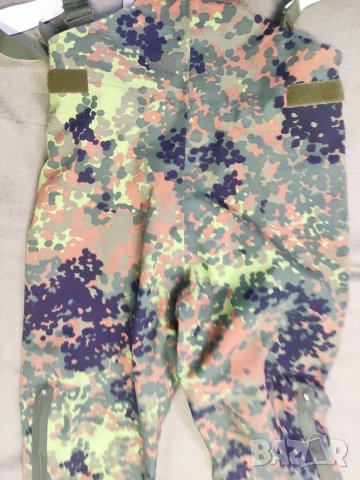 Продавам камуфлажен панталон с мембрана , снимка 8 - Други - 39885215