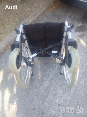 Сгъваема инвалидна рингова количка MEYRA Ширина на седалката 44см За възрастни, оперирани, трудно по, снимка 7 - Инвалидни колички - 51647782