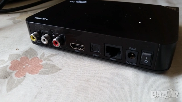 IP Set-Tob Box ZXV10 B700V5, снимка 2 - Рутери - 53754314