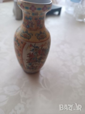 Китайска ваза с красиви орнаменти, снимка 7 - Вази - 39441236