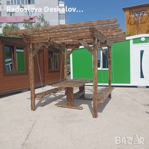 Дървена пергола за двор и градина