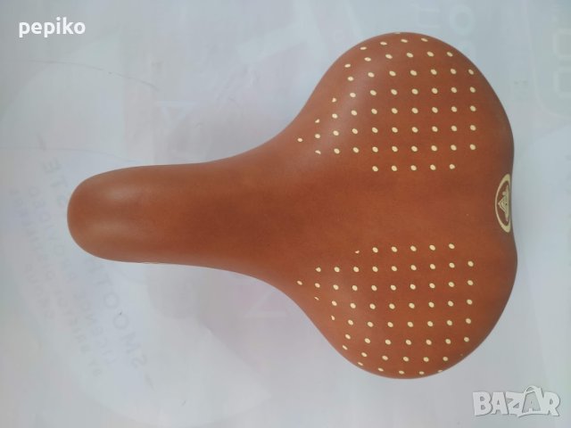 Продавам колела внос от Германия оригинална Италианска седалка AMERICA с пружини