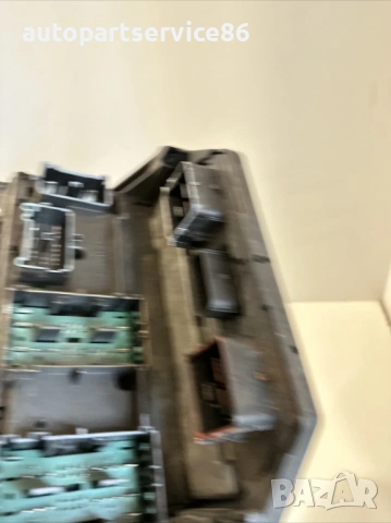 Кутия за предпазители за Jeep Grand Cherokee 3.0 Crd (2012) 23087F, 68165691AC, снимка 2 - Части - 53512615