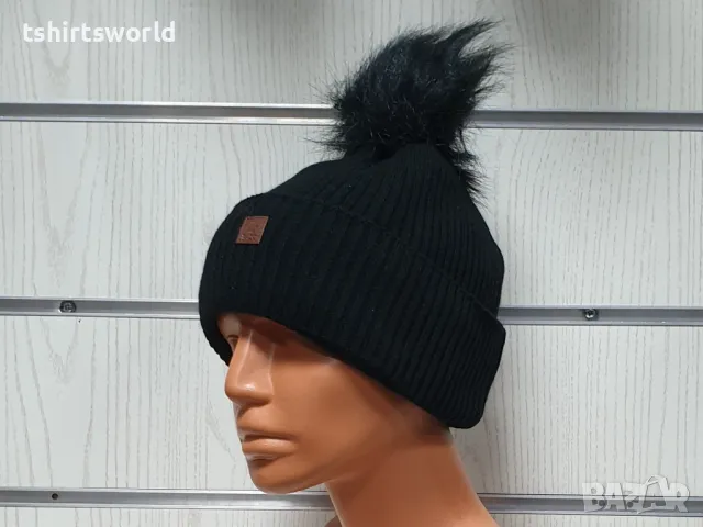 Нова зимна топла дамска шапка Silver Star в черен цвят с пух/помпон, снимка 5 - Шапки - 47926632
