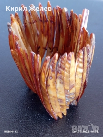 Дамска гривна Кралски седеф разтеглива ХЕНД МЕЙД прекрасна интересна 51346, снимка 2 - Гривни - 51823133