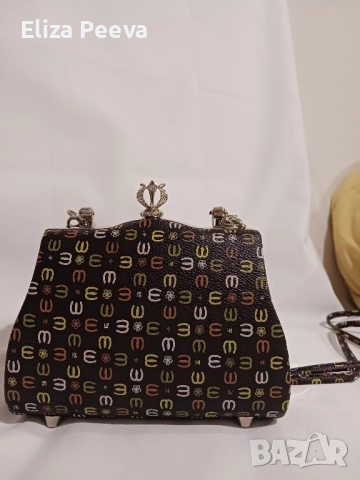 Малка чантичка за през рамо, снимка 2 - Чанти - 52147348