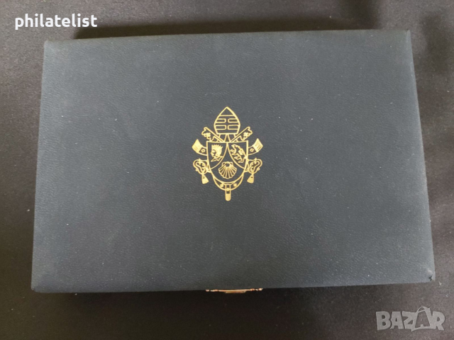 Ватикана PROOF 2007 г. - комплектен сет от 1 цент до 2 евро + сребърен възпоменателен медал, снимка 2 - Нумизматика и бонистика - 44737326