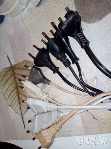 щепсели с кабел за различни битови уреди, снимка 1