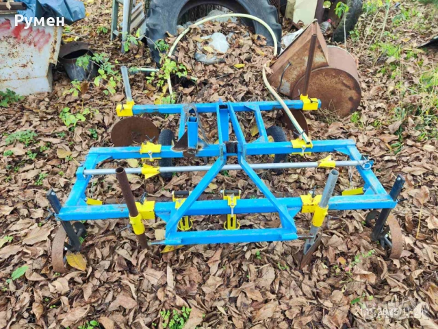 Машина за полагане на мулчиращо фолио