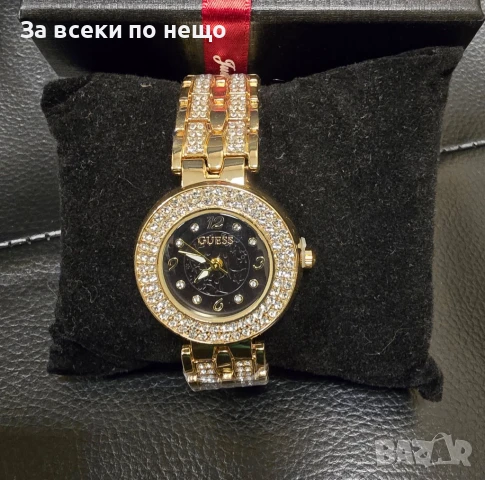 Guess Ръчен Златист Часовник С Кристали И Черен Циферблат В Кутия Код VL-130