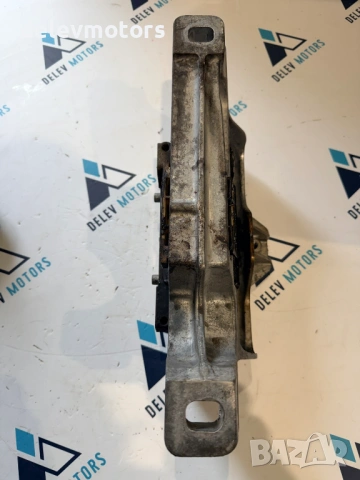 A2462402517 тампон на двигател от Mercedes GLA 180 X156, двигател 270910, автоматик, 122 кс. , снимка 4 - Части - 53711735