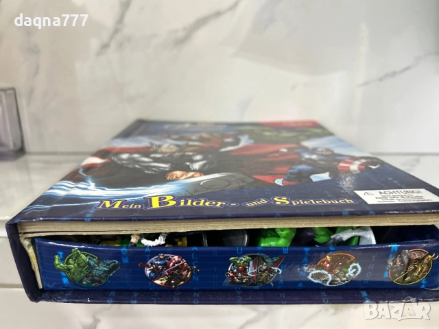 Книга Marvel с 10 фигурки, снимка 11 - Игри и пъзели - 52102296