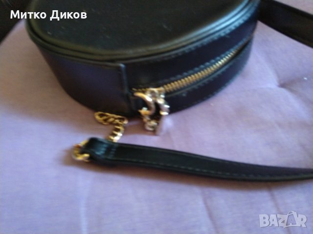 Женска чанта кръгла за през рамо естествена кожа фи 185мм маркова на НМ, снимка 4 - Чанти - 44375478