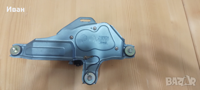 Машинка чистачка заТойота РАВ 4 2003г.