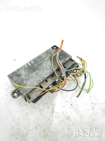 Комфорт модул за Mercedes-Benz A 202 820 10 26, снимка 2 - Части - 47986487