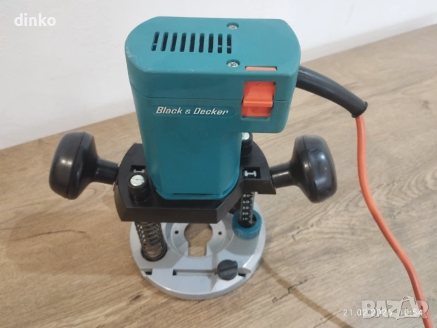 Оберфреза Black& Decker , снимка 5 - Други инструменти - 53570549