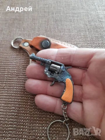 Стар ключодържател Капсов пистолет #5, снимка 2 - Колекции - 47894733