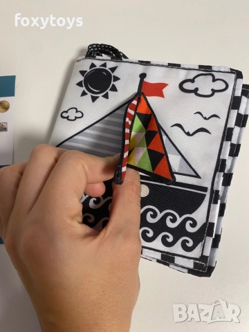 Сензорна черно-бяла книжка за бебе, Kruzzel 26461, снимка 6 - Образователни игри - 52475295