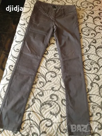 Дамски панталон H&M, тип дънки сив, снимка 2 - Панталони - 50035131