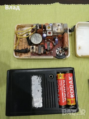 Две радиа Siemens и Sharp , снимка 2 - Радиокасетофони, транзистори - 34738921