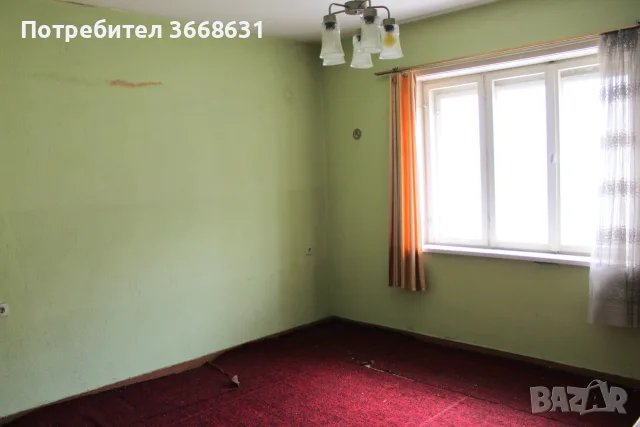 Къща в центъра на Чепеларе – 2 етажа, двор и 2 гаража, снимка 6 - Къщи - 56230533