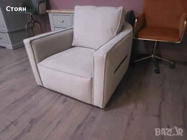 Светло сиви столове от плат 2 броя с фунция - въртене, снимка 6 - Дивани и мека мебел - 51955676