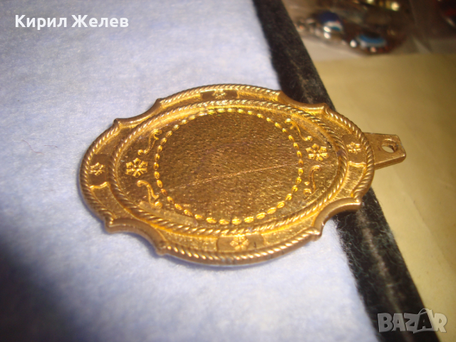 СТАР ПОЗЛАТЕН БРОНЗОВ ОРНАМЕНТИРАН ПЕНДАНТ АРТ ДЕКО ВИНТИДЖ БИЖУ МЕДАЛЬОН 22149, снимка 5 - Антикварни и старинни предмети - 36164504