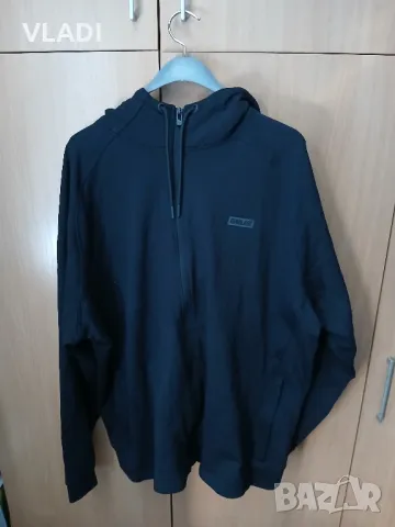 Суичър Everlast