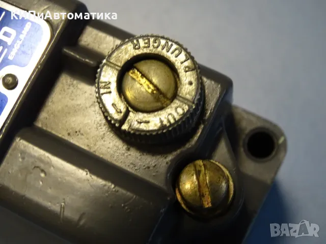 Изключвател краен SQUARED AW-32 limit switch 10A, снимка 7 - Резервни части за машини - 48588038