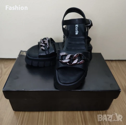 Продавам Сандали DORIS