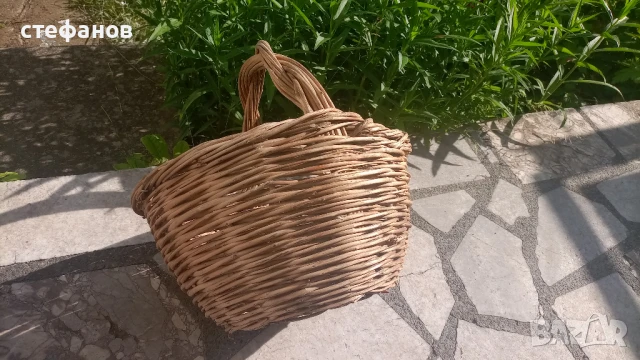 Две големи здрави кошници, ръчно плетени от едно време, снимка 3 - Антикварни и старинни предмети - 50734765