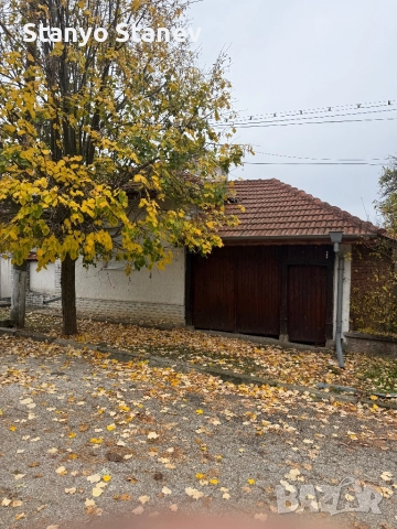 Продавам къща в село Брестовене, снимка 2 - Къщи - 52668731