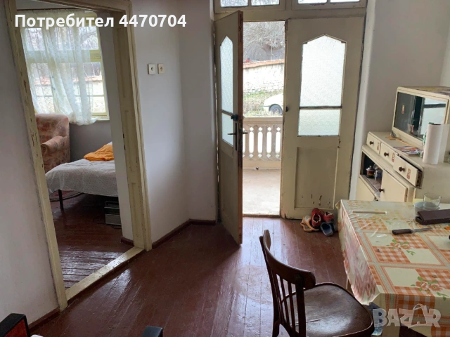 КЪЩА С ДВОР И ГЕРАН В С. ДОЙРЕНЦИ – 30 000 €, снимка 14 - Къщи - 53242519