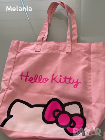 Комплект чанта Hello Kitty и пухкави пантофи, снимка 2 - Детски сандали и чехли - 55961773