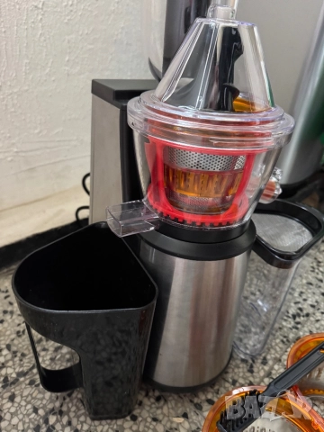 Бавнооборотна Сокоизстисквачка H.Koenig GSX24 400W Безшумна, Мощна, Цитруспреса, 3 Приставки!, снимка 10 - Сокоизстисквачки и цитрус преси - 52654102
