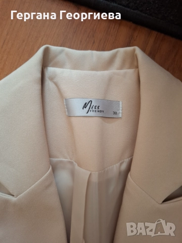 Дамско сако екрю, снимка 2 - Сака - 50671569