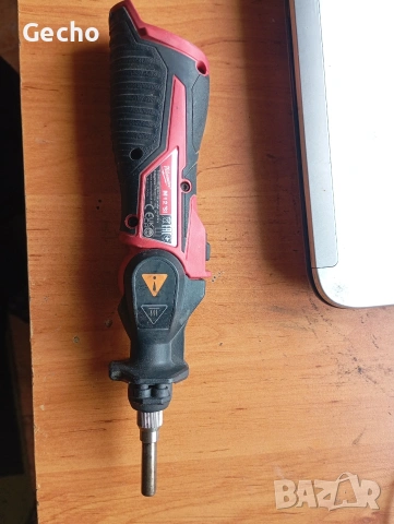 Milwaukee поялник 12 волта, снимка 2 - Други инструменти - 53603424