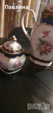 Красив баварски порцеланов чайник, захарница и латиера, снимка 1 - Сервизи - 44240656