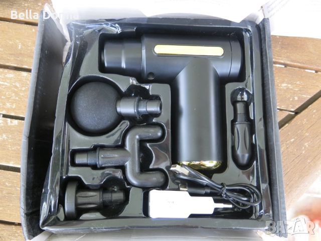 Масажен пистолет, вибрационен с 4 приставки и 6 степени, снимка 4 - Масажори - 51951280