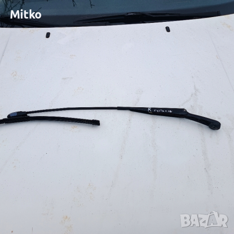 Рамо Чистачка Дясна За Фиат Мултипла 2001г / Fiat Multipla 2001y