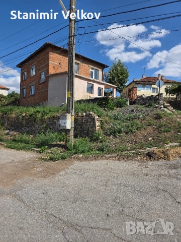 Двуетажна Къща с таван Тополовград