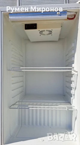 Продавам хладилник със стъклена врата. , снимка 2 - Хладилници - 51316449