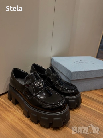 Prada обувки , снимка 4 - Дамски ежедневни обувки - 53864852