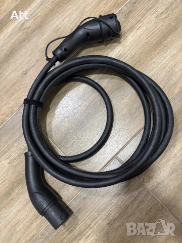ОРИГИНАЛЕН Кабел за зареждане ТИП 2 Type 2 ,32A ,6 метра