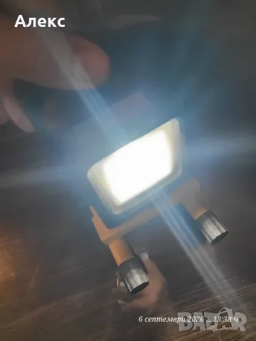 LED прожектор (работна лампа) върху жълта метална стойка. , снимка 13 - Прожектори - 55969970
