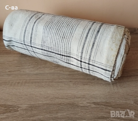 Плат, ръчно тъкан 