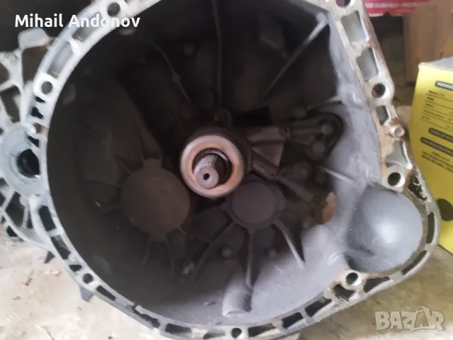 Скоростна кутия за Мерцедес Вито 2,2cdi, снимка 2 - Бусове и автобуси - 50408376